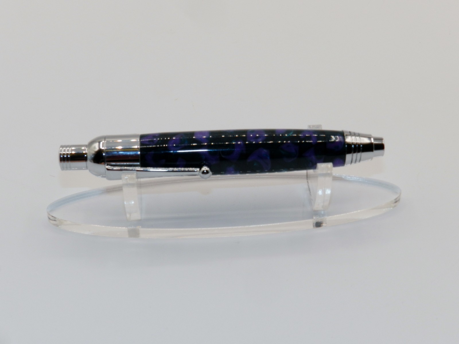 Chrome finish 5.6mm Sketch Pencil. Hand made with Lilac Acrylester. #157