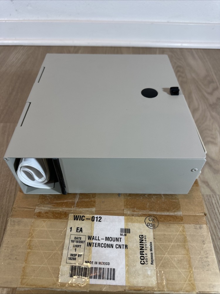 Corning WIC-012, Wall-Mountable Interconnect Center