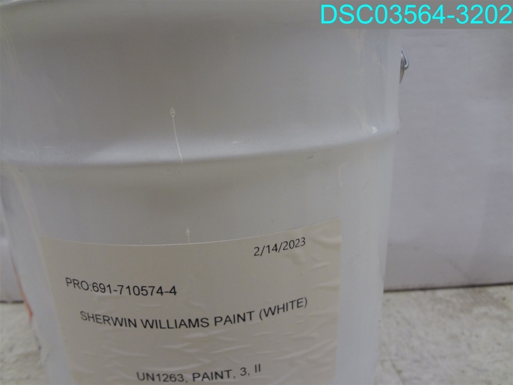 4 GALLON 691-710574-4 SHERWIN WILLIAMS PAINT WHITE