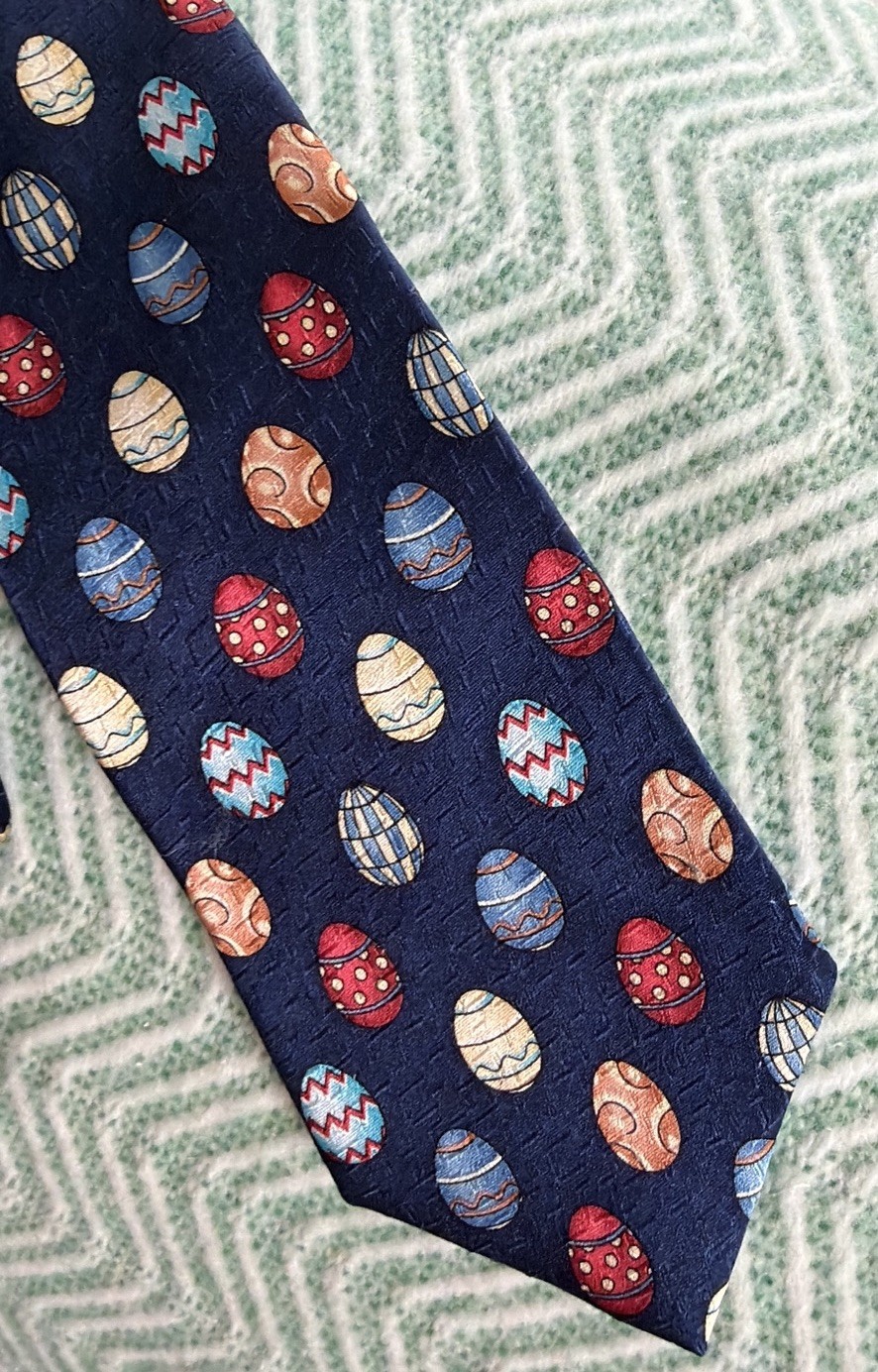 Talbots Kids Silk Necktie Boys Youth Navy Blue Easter Egg pattern 52” EUC