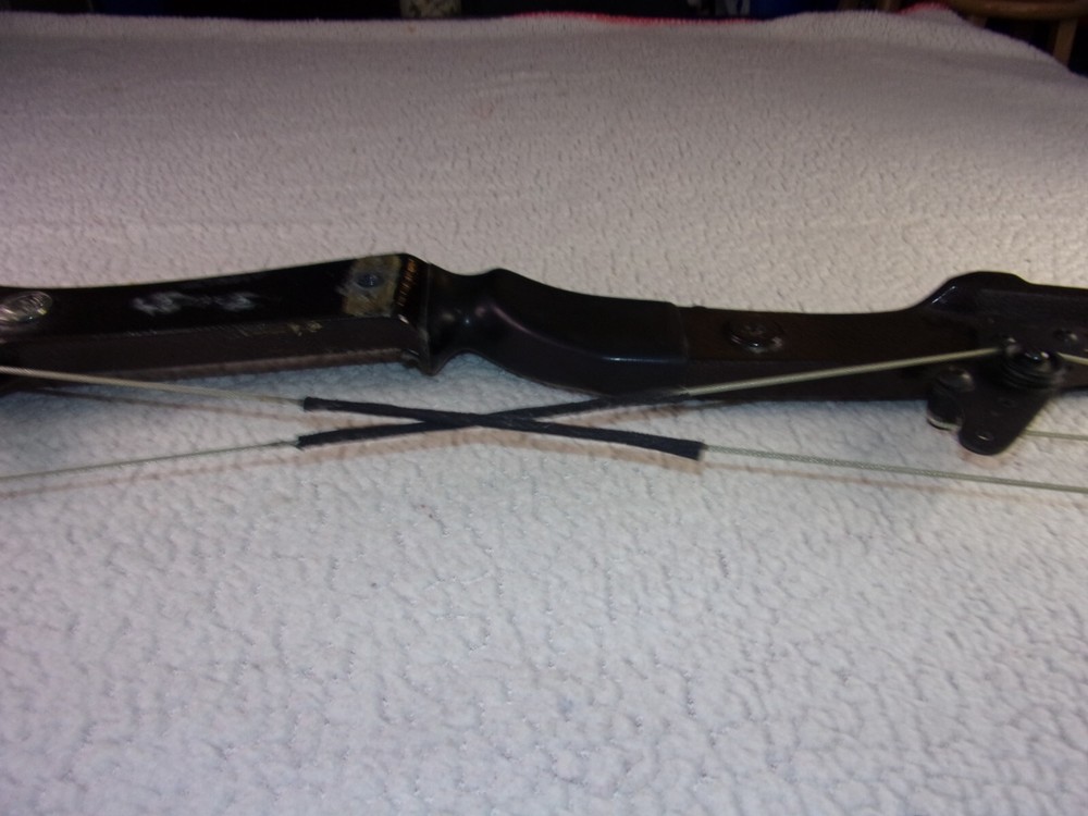 Bear Whitetail Hunter Compound Bow With Camo Limbs