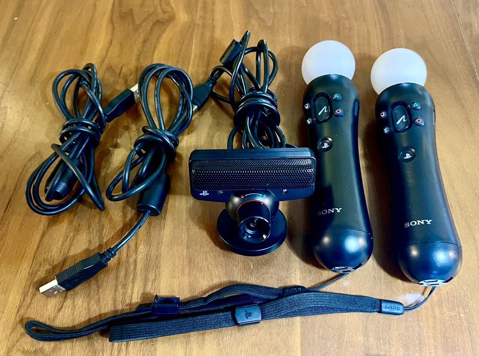 PS3 PlayStation 3 Move Bundle: Motion Camera, 2 Motion Remotes, Cables + 3 Games