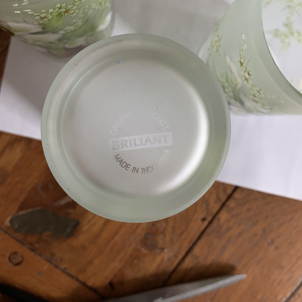 KIG Briliant Brand Pitcher and 6 Glasses (Lily Pattern)