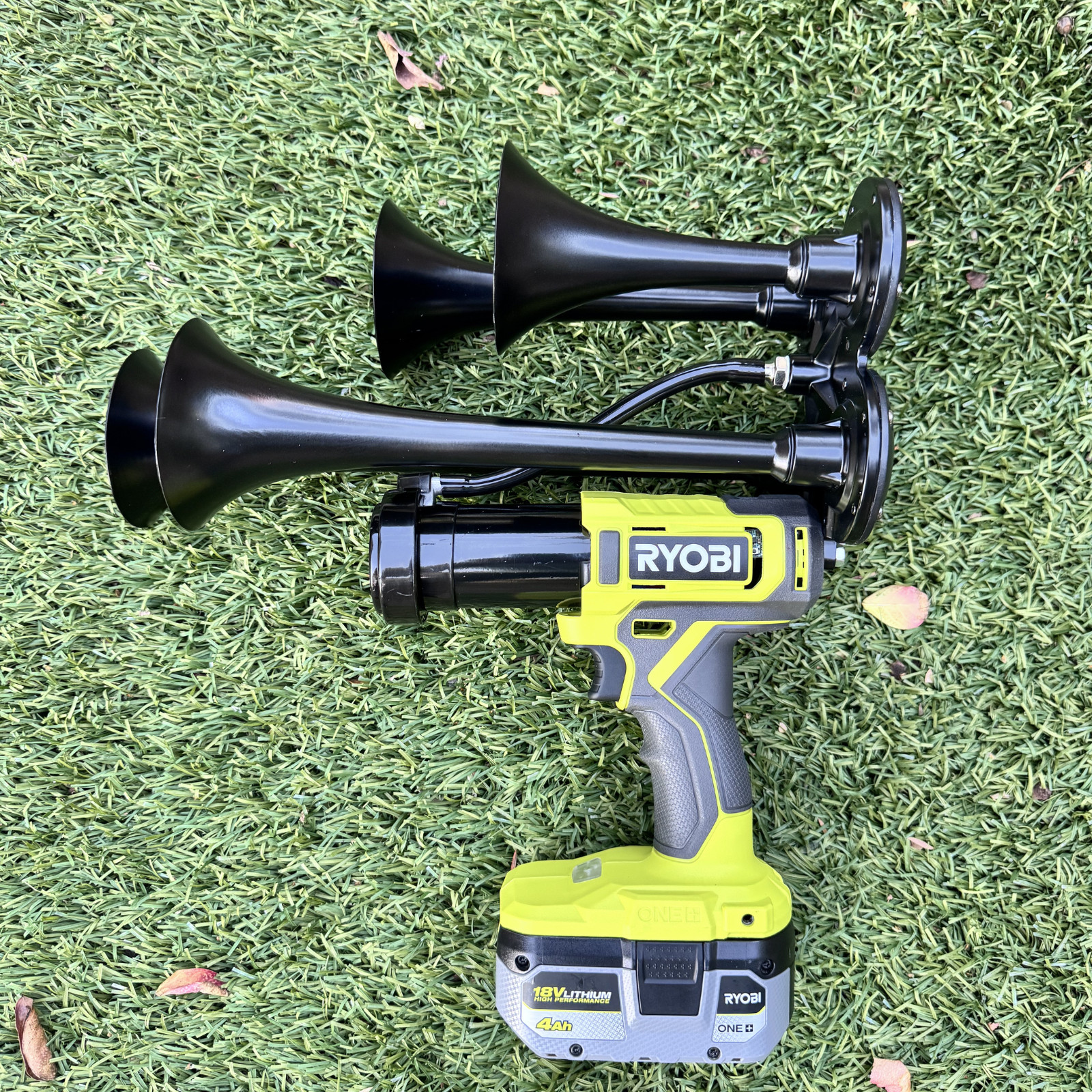 Ryobi 18V Quad Train Horn | Black Metal Horns + Extended Remote Control