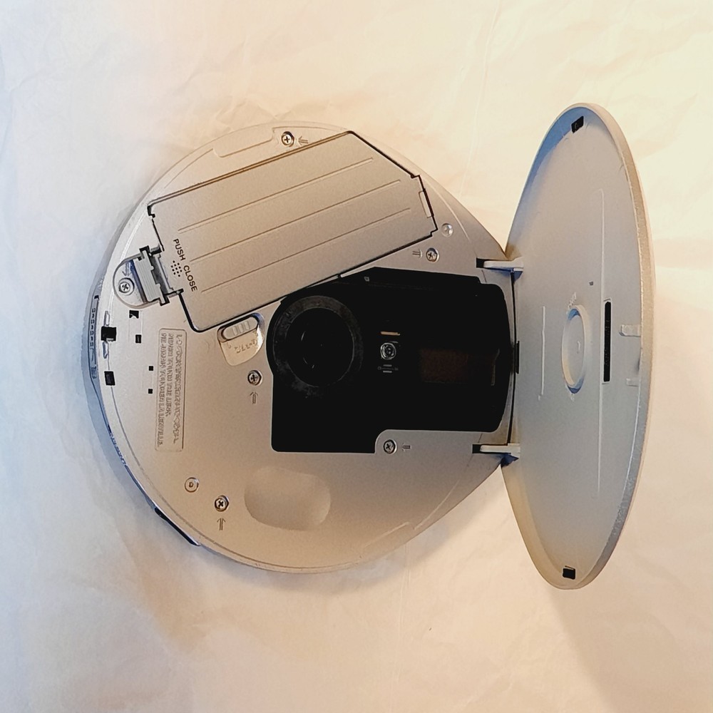 SONY CD Walkman D-EJ925 Full Set TESTED