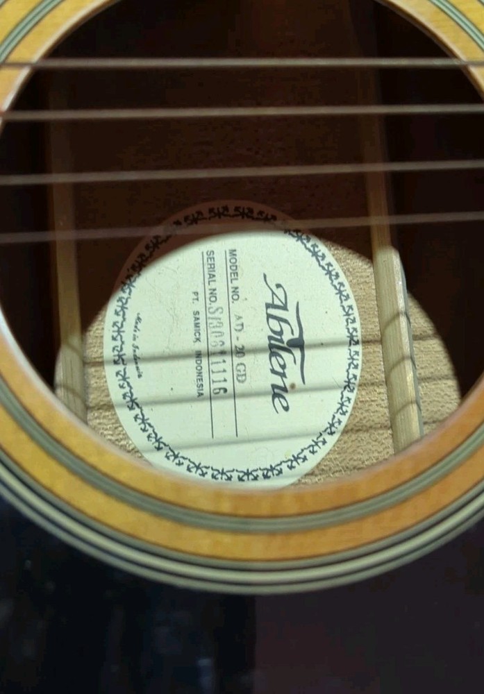 Abilene Acoustic Guitar