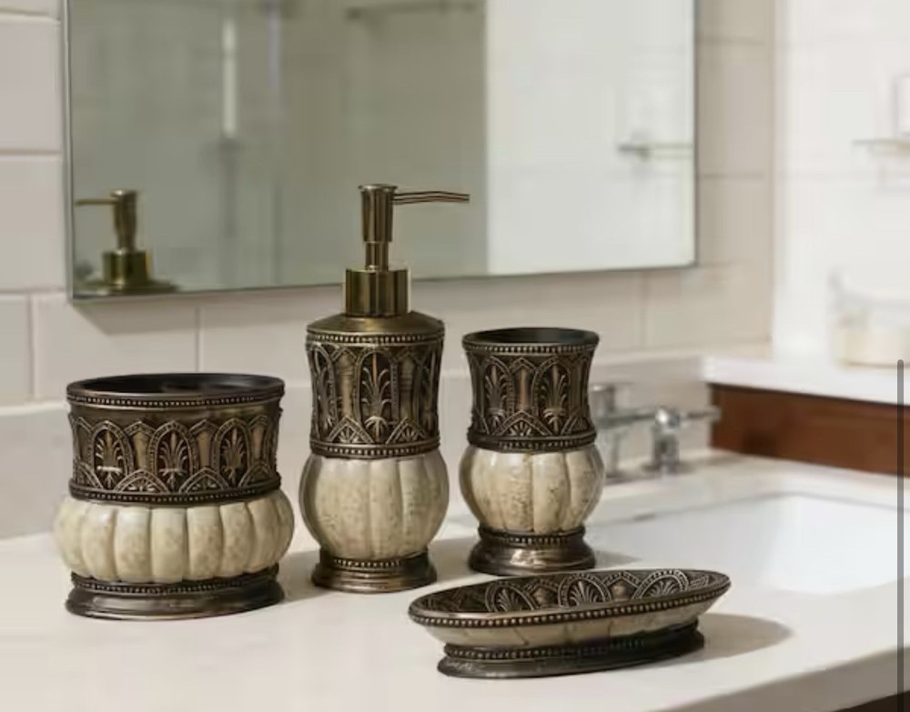 4-Piece Pumkins Bath Accessory Set