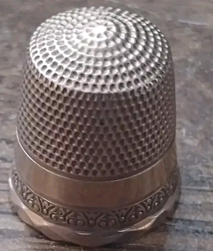 Vintage 10k Yellow Gold Sewing Thimble