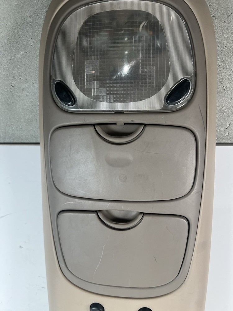 1997-2003 Ford Excursion Expedition Overhead Console Dome Light Beige Brown