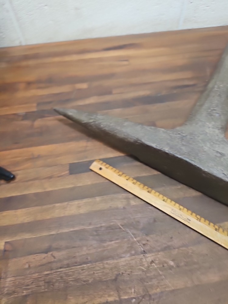 C5- Antique 30lb Stake Anvil Blacksmith