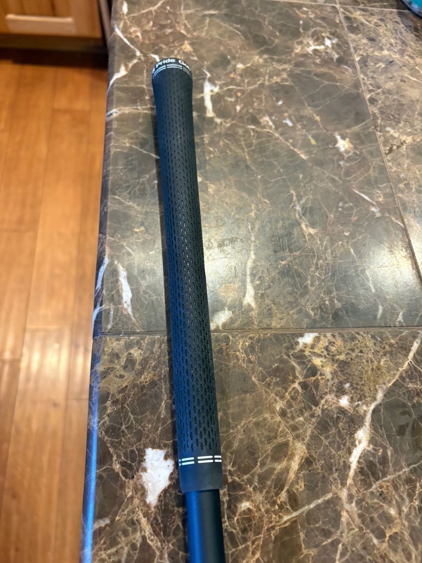 Titleist TSR2 #5 24* RH Hybird. Project X HZD Red Senior shaft. H/C Inc.