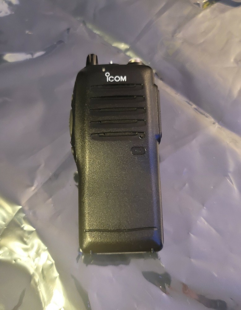 ICOM IC-F21BR PORTABLE TWO-WAY RADIO