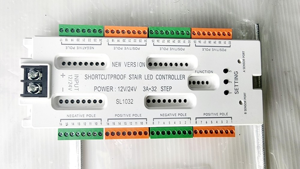 LED Strip Light Controller  SL1032 Ways Motion Sensor Indoor Staircase Lighting