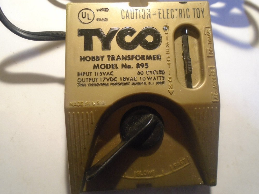 TYCO HOBBY TRANSFORMER NO 895, 10WATT VARIABLE AND FIXED OUTPUT 5-224-5