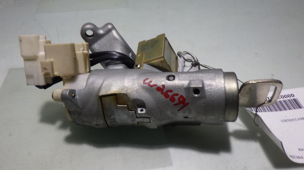00 GEO PRIZM Ignition W/Key