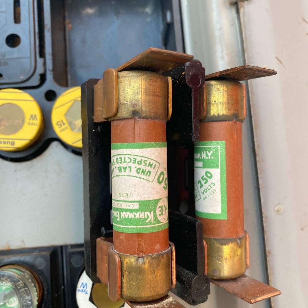 MURRAY GENERAL DUTY ENCLOSED SWITCH WITH 100A 120-240V FUSES REMOVE PULLER 🎯