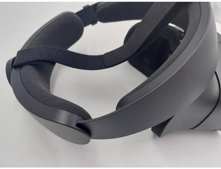 Oculus Rift S PC Powered VR Headset ONLY (No Controllers, No Cables)