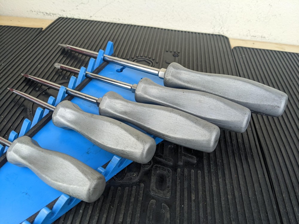 #bd800 SNAP ON 5 PIECE COMBO SCREWDRIVER SET - DARK TITANIUM