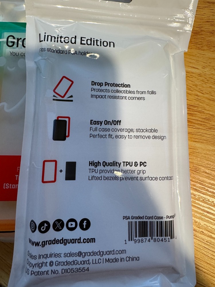 GradedGuard Trick Or Treat Pumpkin PSA Graded Card Protector (Corrected)