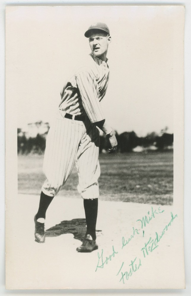 Edwards, Foster (NYY uniform) Signed Postcard 8 712253