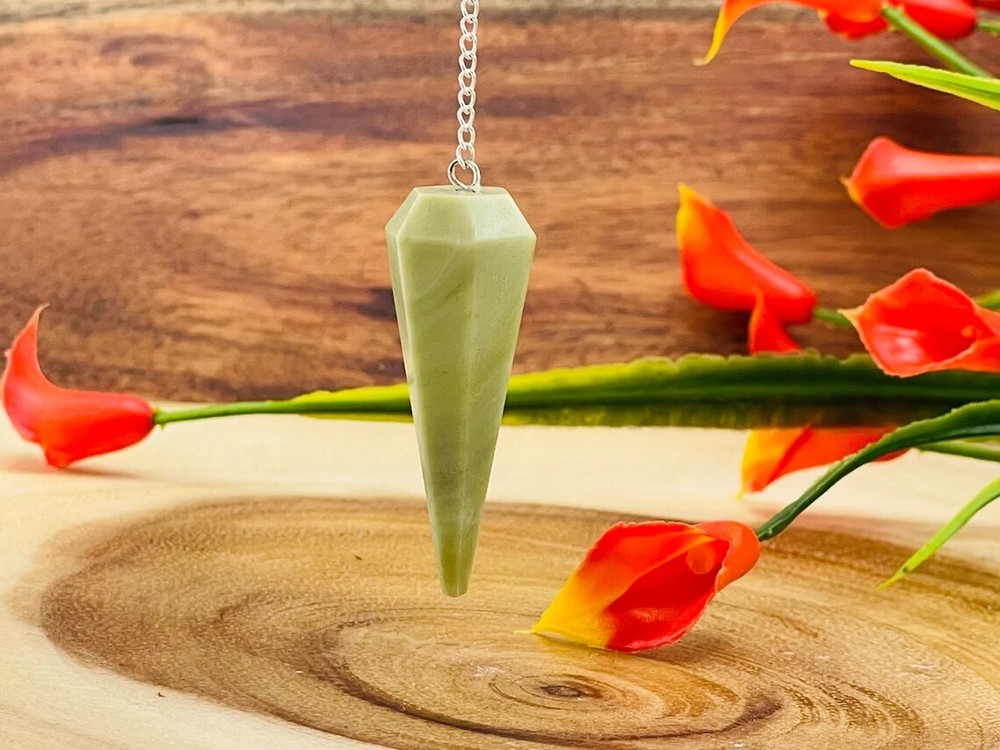 Serpentine Crystal Pendulum With Silver Plated Chain, Serpentine Point Pendulum
