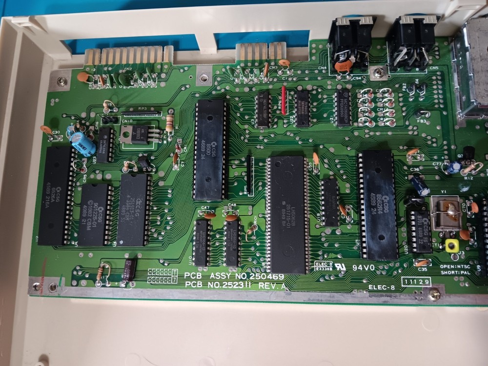 CLEANED, TESTED, WORKING Commodore 64C.