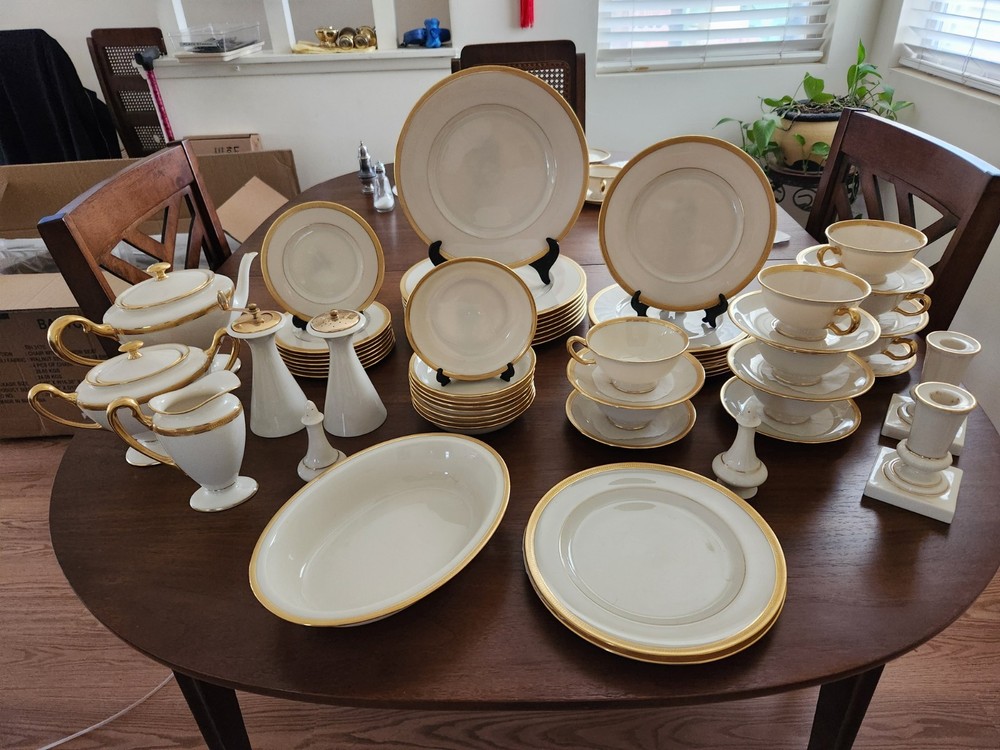 LENOX Flawless China Tuxedo Pattern 60 Pieces