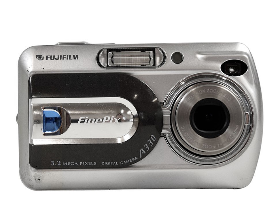 Fujifilm FinePix A330 Digital Camera  3.2MP Silver