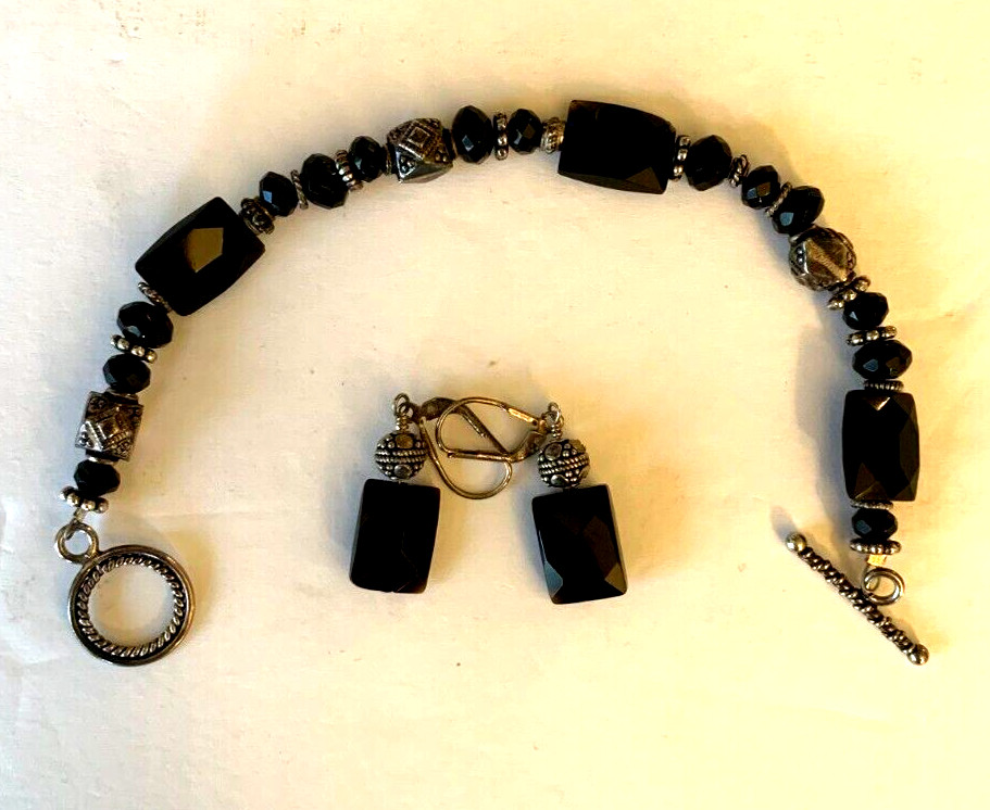Beaded Earing and Bracelet Set