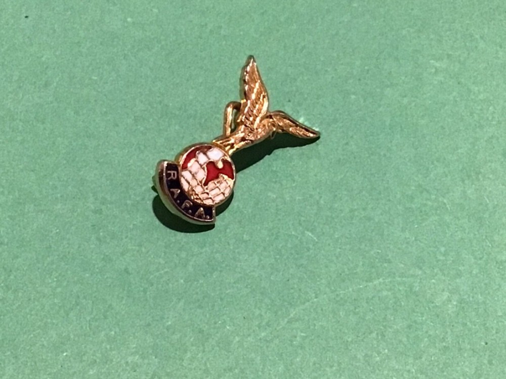 RAF Badge  one item as shown A14936