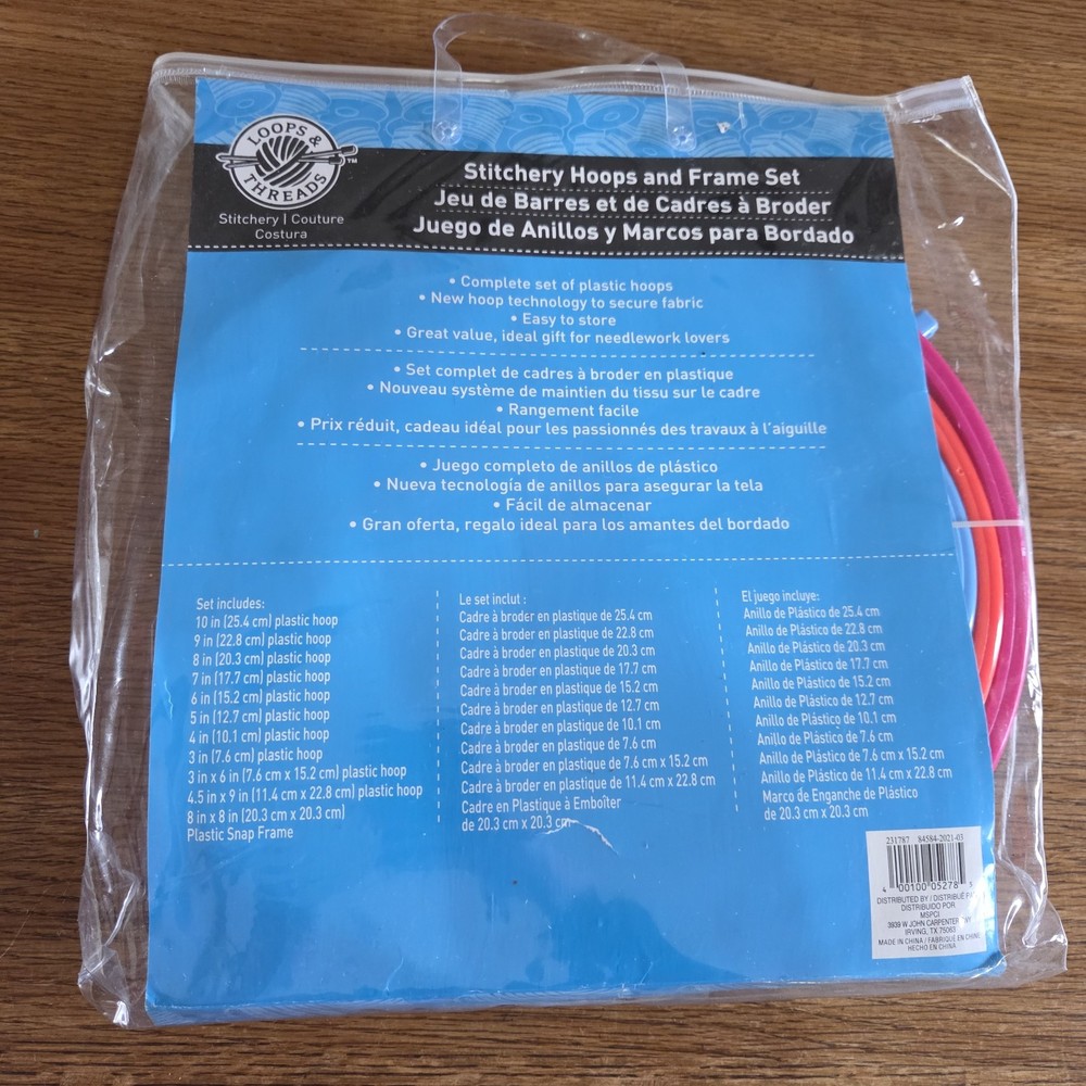 Loops & Threads Stitchery Hoops and Frame Set 22 pcs Embroidery Needlework NEW