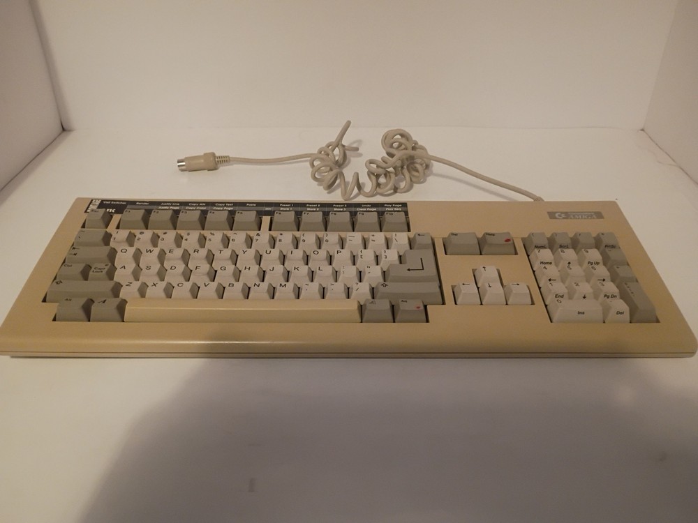 Commodore Amiga Computer Keyboard KKQ-E94YC -2000/3000 - Clean Untested