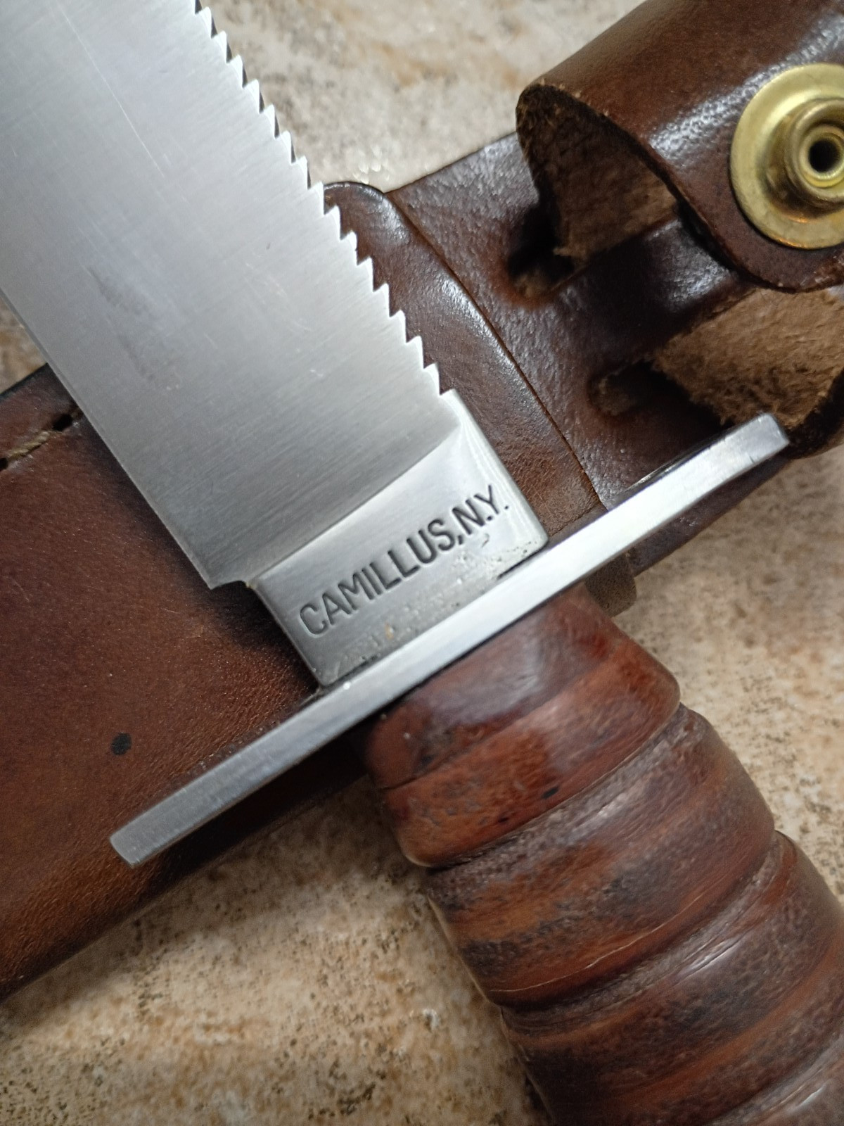 Camillus NY fixed blade survival knife pilot 499