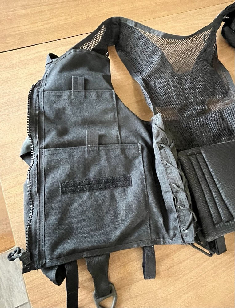 AWS Advanced Weaponry & Systems 52373 Trauma Vest Tactical Special Ops