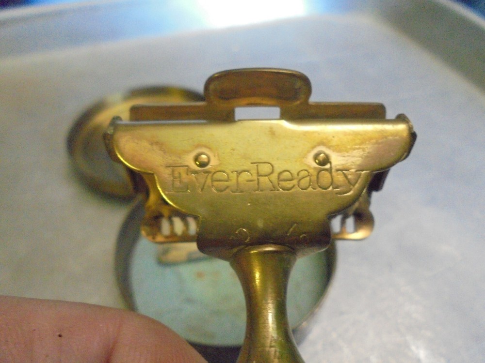 Vintage Ever-Ready Razor in brass circular case
