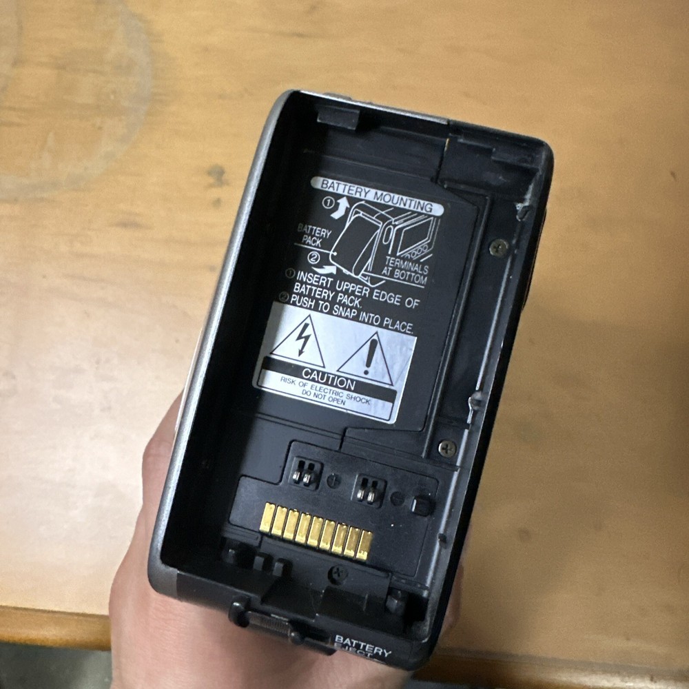 Sharp VL-E30U Viewcam Video 8 Camcorder Video Camera Untested As Is