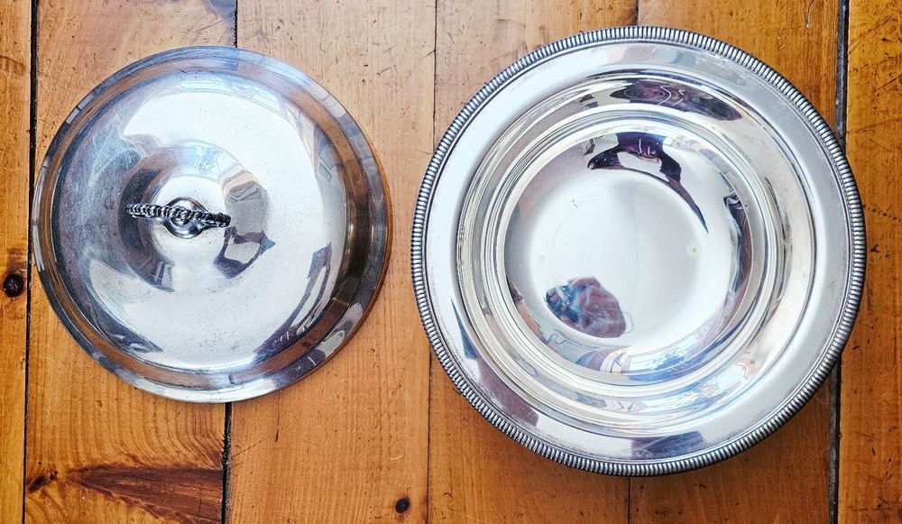 Wm Rogers 4262 Silverplate Serving Dish w Lid + 1-1/2 qt Pyrex Glass Bowl Vintag
