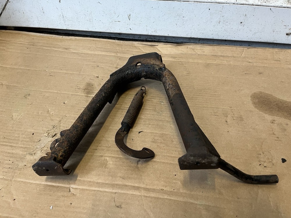 Yamaha Ybr125 Centre Stand From A 2008 Model