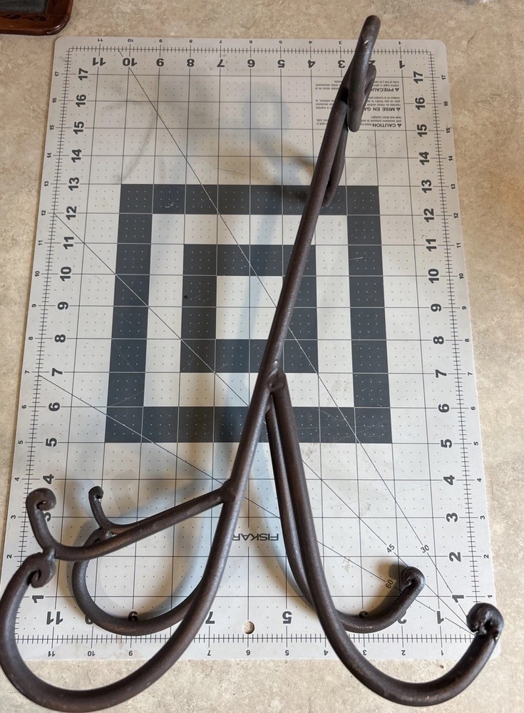 Solid Wrought Iron Free Standing Display Stand For Art ,pottery.
