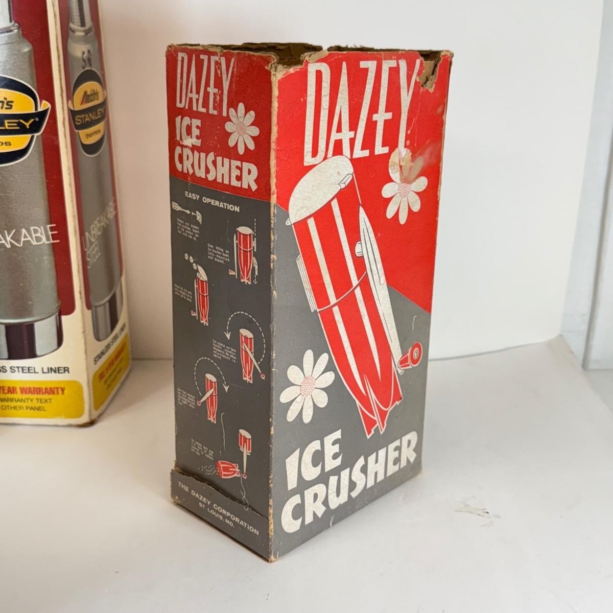 Dazey Atomic Red Rocket Wall Mount Triple Ice Crusher Cocktail Mid Century w/BOX