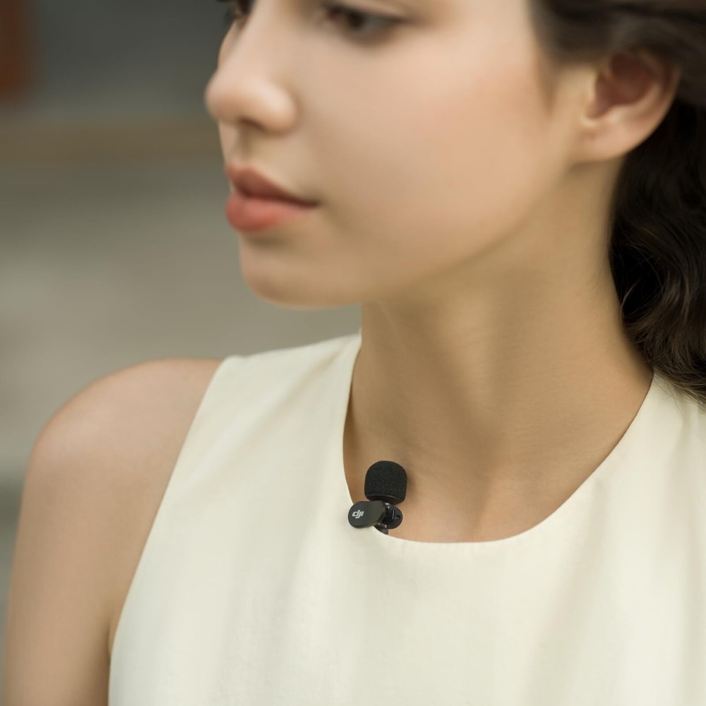 Black Rotating Microphone Compact Design for Interviews Vlogs Livestreaming