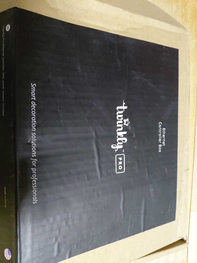 Twinkly Pro 4-Port Controller (Open Box) Twpro1000ethp-bus