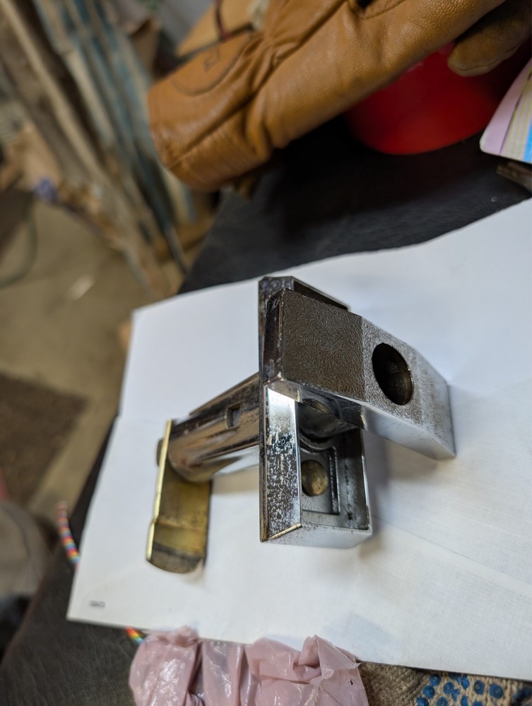 Vending Machine T-handle Assembly 7/16" Threaded Shaft Quarter-Turn