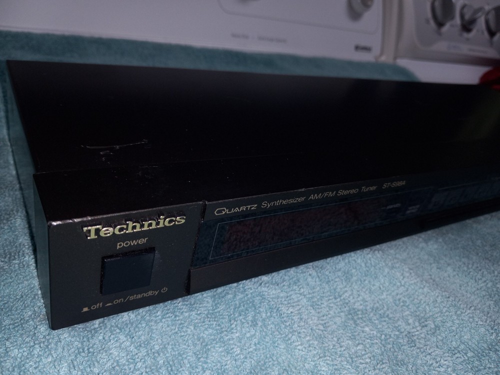 Technics ST-S98A FM/AM Tuner working