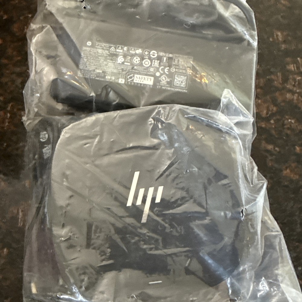 HP G5 USB-C Docking Station - Black (5TW10UT#ABA)
