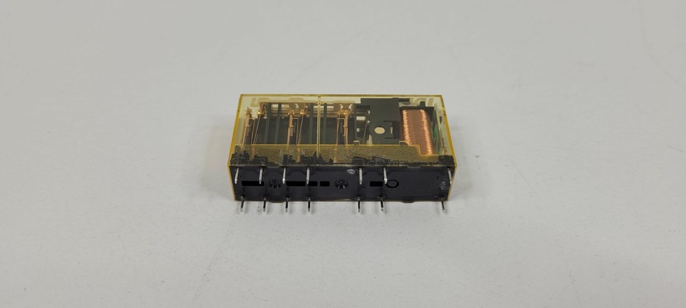 IDEC RF1V-4A2BL-D24 Relay, Force Guided, 4NO-2NC, DC24V, LED, PCB terminals