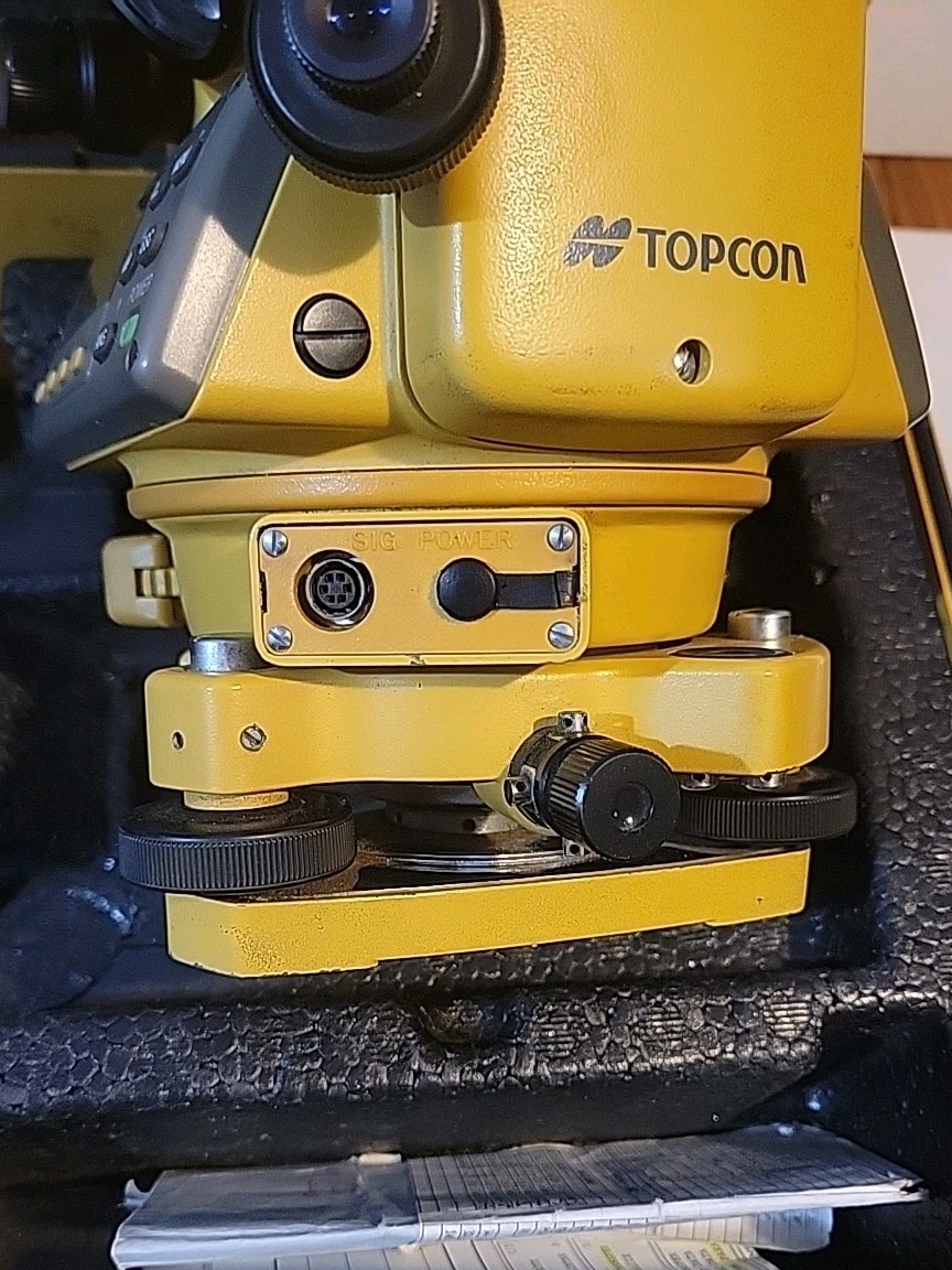 Topcon GTS-312 Total Station - FOR PARTS OR REPAIR