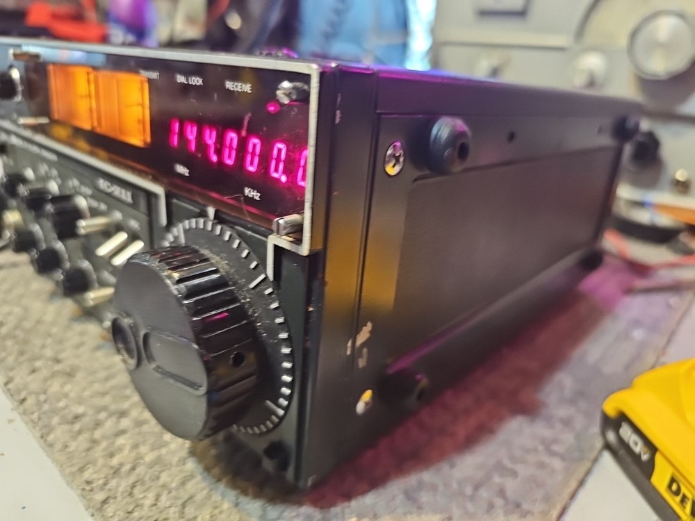 Icom IC-211E 2M All Mode With Tone Switch Installed Turns On As-is Untested