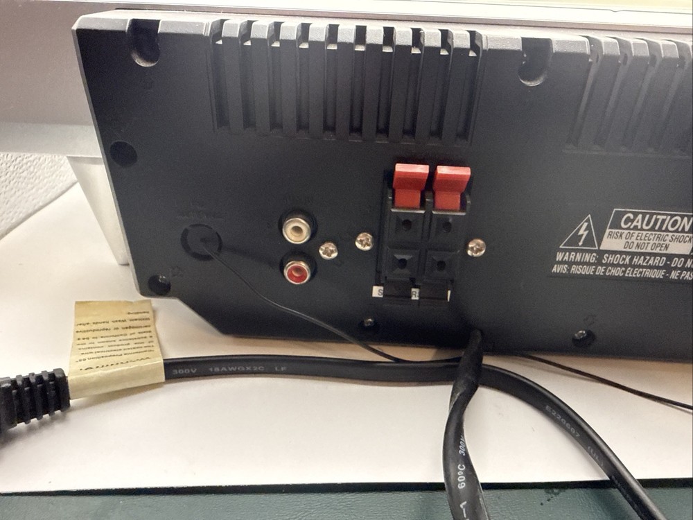 Emerson ES769 Executive Micro Stereo System - Tested Works Great