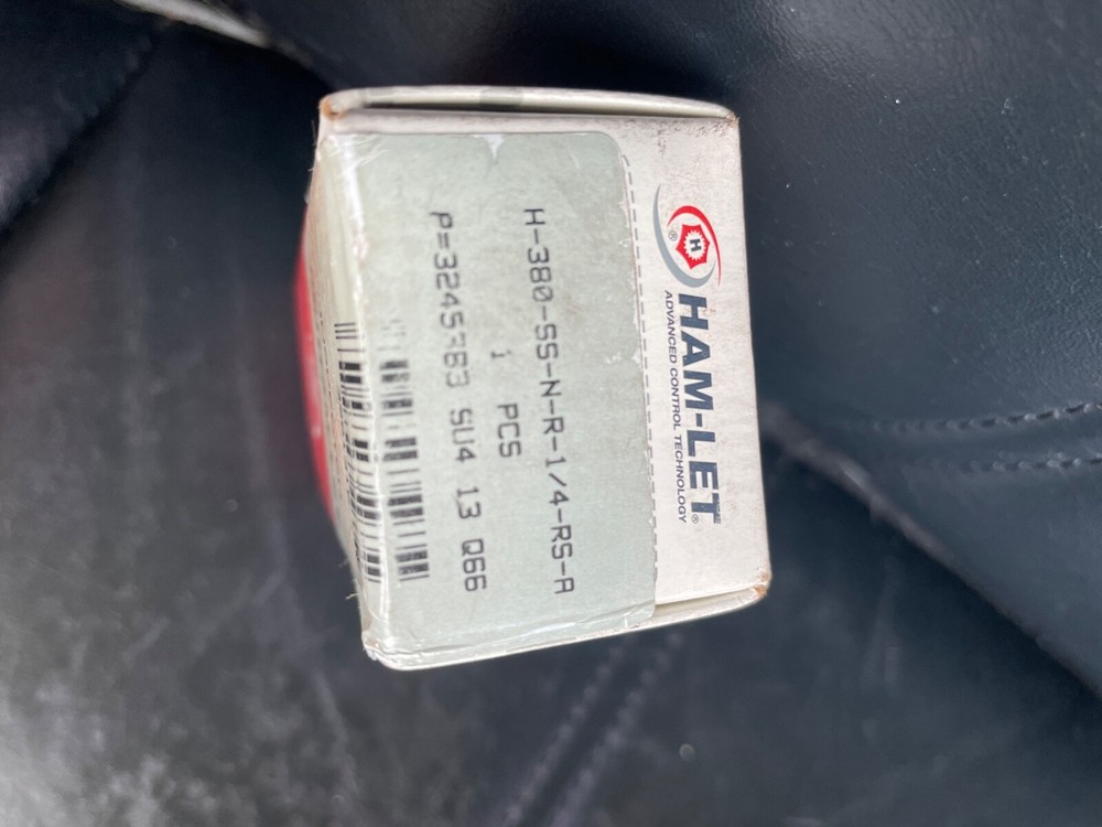 ham-let 1/4” needle valve : H380-SS